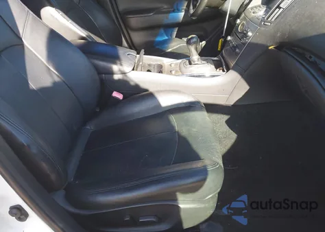 2011 Infiniti G37 Journey z USA, uszkodzony, nr VIN JN1CV6APXBM302956